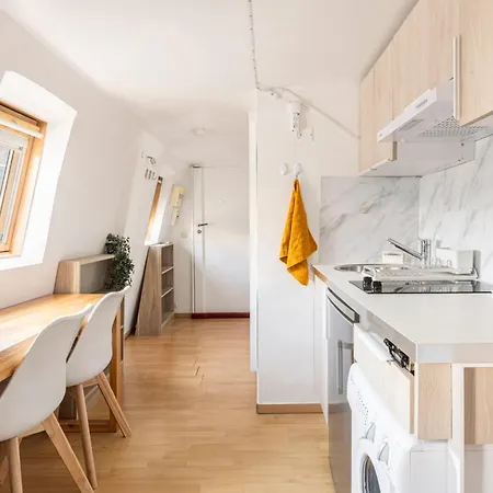 Cozy Near Musee Grevin - N210 Apartment